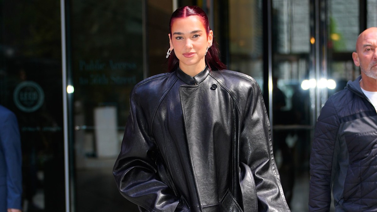 7d99bbd70afd gettyimages 2149999350 Dua Lipa returns to her roots with striking hair transformation | HELLO!