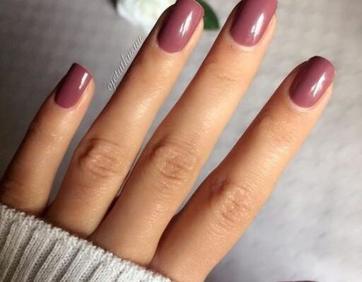 83de3cd2561c18c7e64115448ef1ed18 512x508 Nail Colour Autumn: Embrace The Season With Stunning Shades