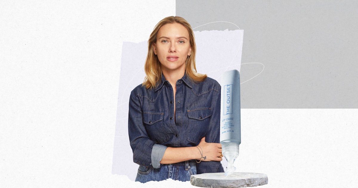 social share Scarlett Johansson’s Entire Beauty Routine Is Finally Revealed